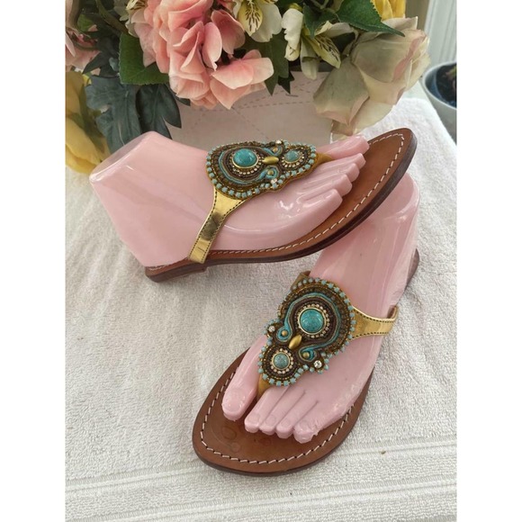 MYSTIQUE TURTOIS GOLD THONG SANDAL SIZE 7 - Picture 1 of 9